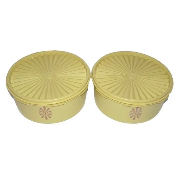 Vintage Tupperware set of 2 stacking 8" gold yellow containers 3.24" tall each - Picture 3 of 4